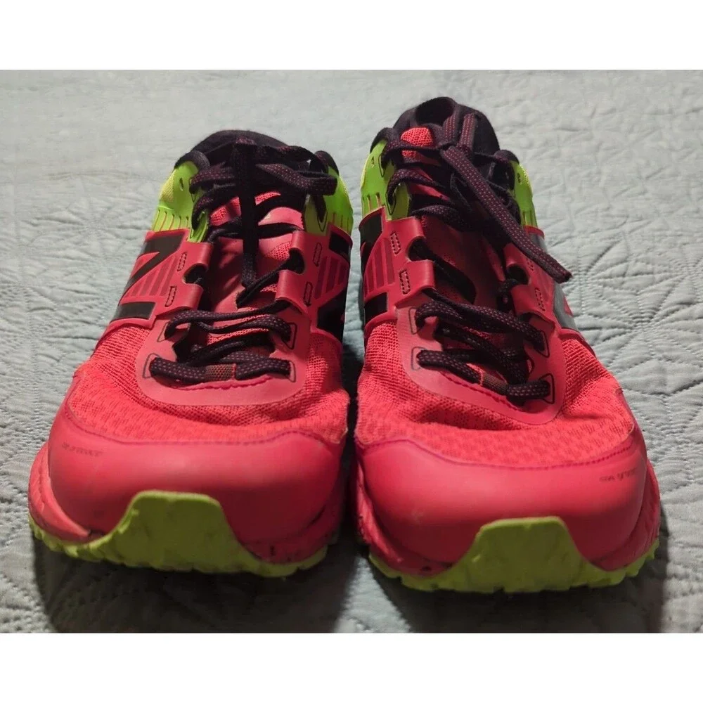 New Balance Men’s MT910v4 Trail Running Sneakers Sz 9.5 Orange Lime Green Vibram